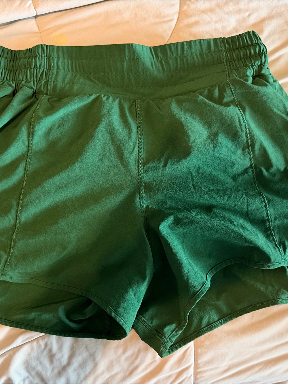 Lululemon Hotty Hot HR Women’s Athletic Running Shorts in Green